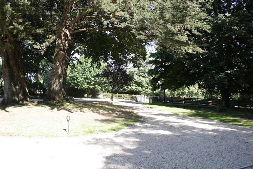 Ty Daou - Gîtes du Vieux Tilleul Treglamus Extérieur photo
